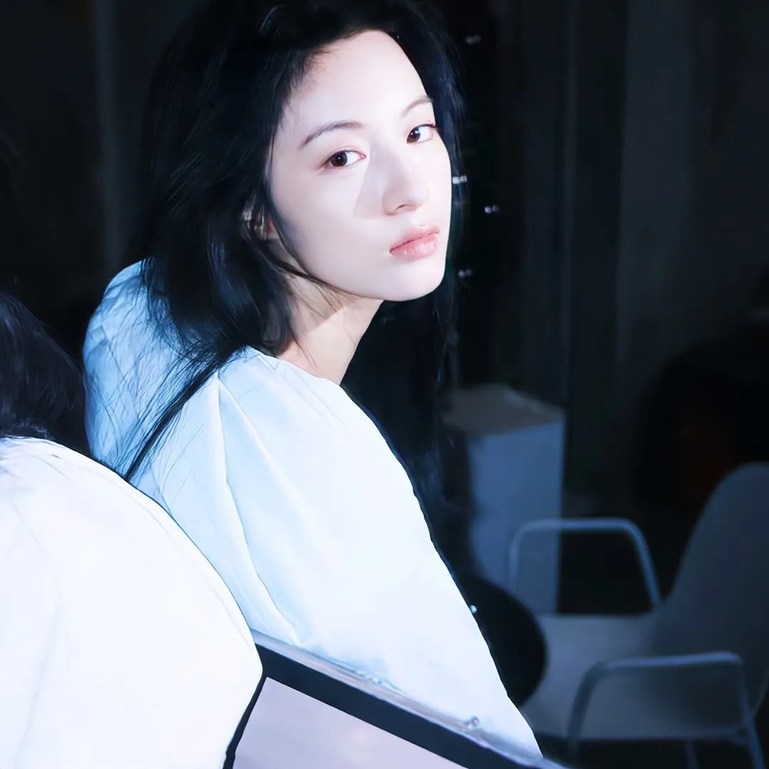黑玫瑰公寓